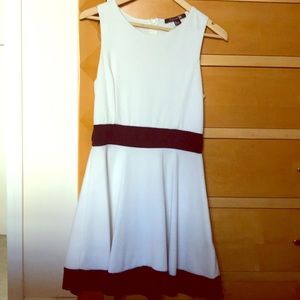 Forever 21 black and white sleeveless dress